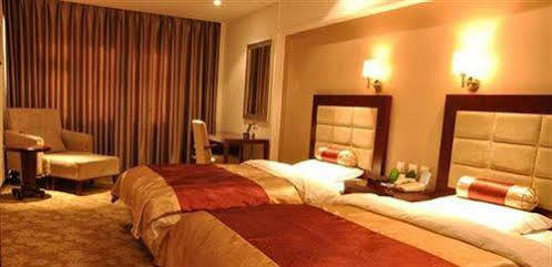 Changchun Yipin Jiliang International Hotel Екстер'єр фото